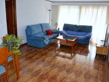 Piso con ascensor en venta en Parque Cataluña
