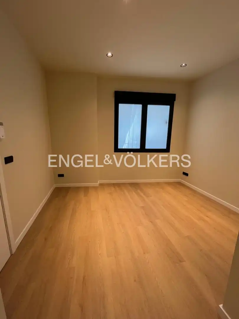 Dining room of Flat for rent in Burjassot  with Air Conditioner, Heating and Furnished