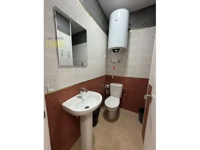 Baño de Piso de alquiler en Málaga con Aire acondicionado, Terraza y Amueblado