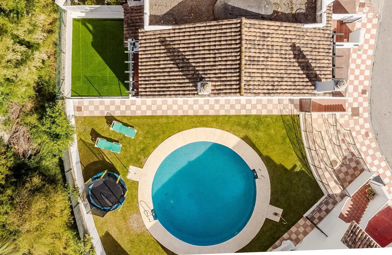 Vivienda con jardín en venta en El Castillo, imagen 2