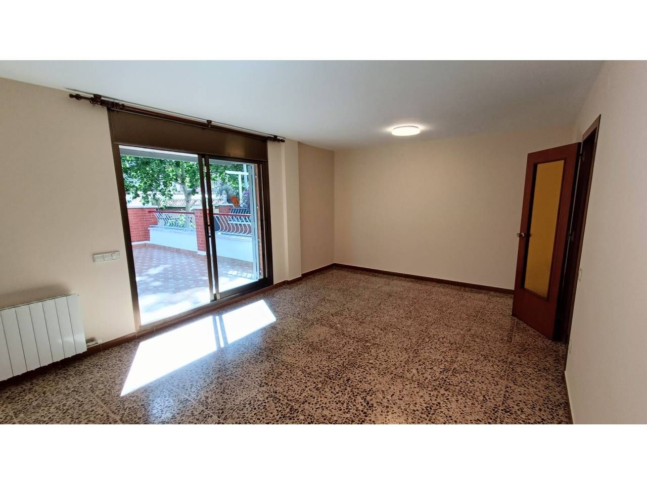 Exterior view of Flat for sale in Santa Coloma de Gramenet  with Heating and Terrace