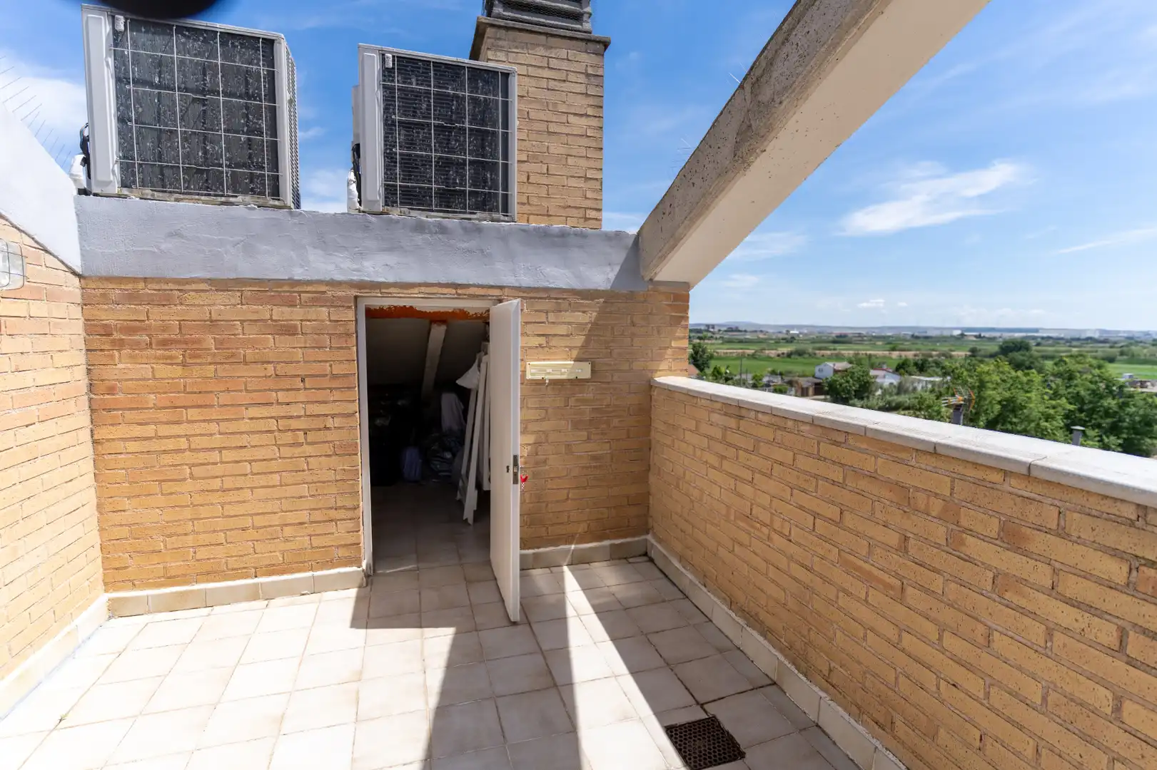Detached homes for sale in Avenida de Movera, Movera