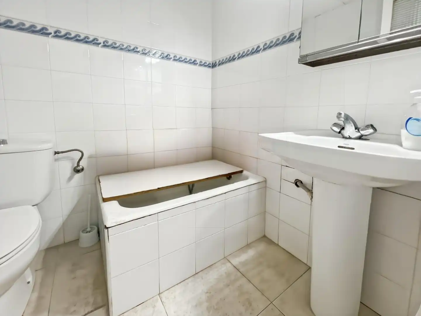 Bany de Casa o xalet en venda en Almazora / Almassora amb Terrassa, Traster i Balcó