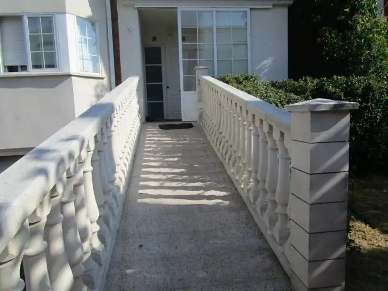 Terrasse von Einfamilien-Reihenhaus zum Verkauf in Cabrerizos mit Heizung, Abstellraum und Schwimmbad