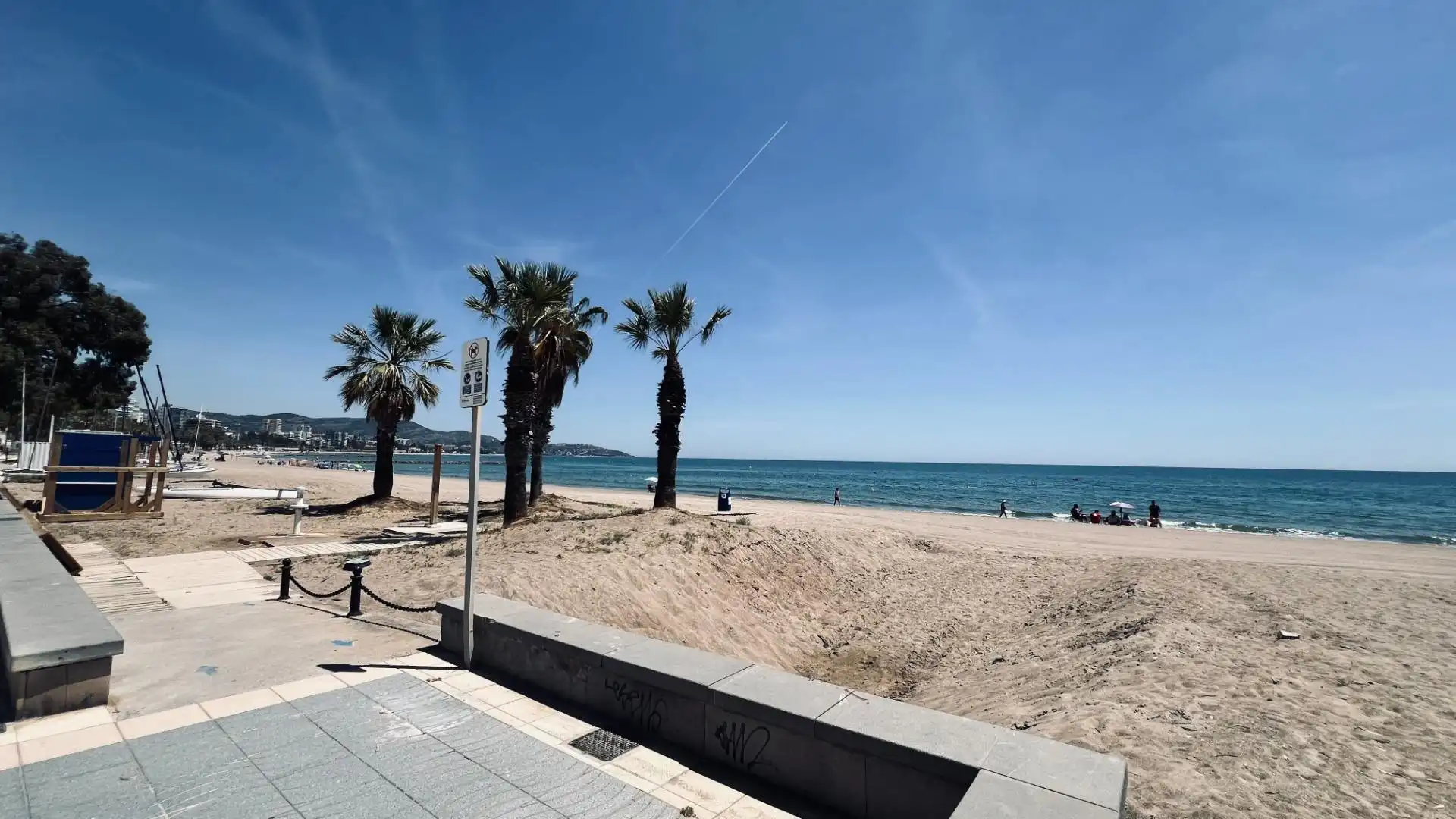 Außenansicht von Wohnungen zum Verkauf in Benicasim / Benicàssim mit Privatgarten, Terrasse und Abstellraum