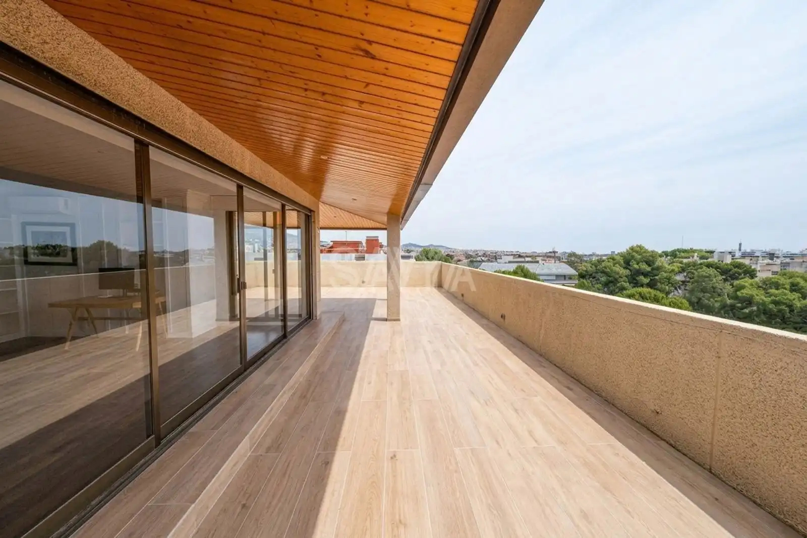Terrasse von Dachboden zur Miete in Barcelona mit Klimaanlage, Heizung und Terrasse