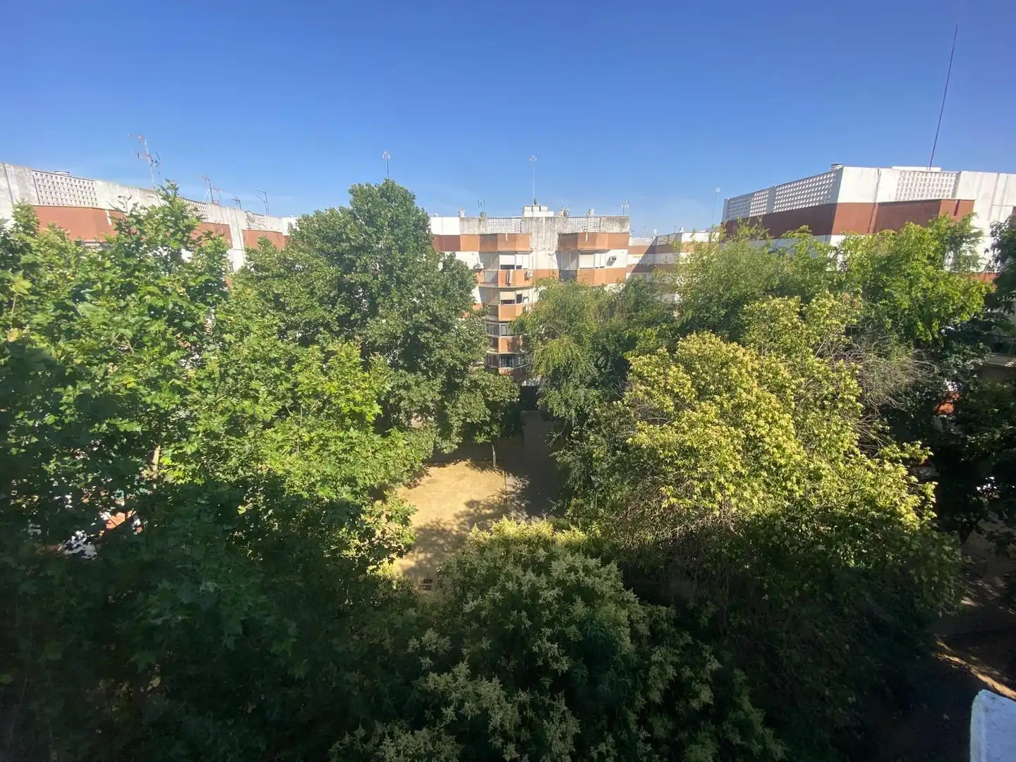 Exterior view of Flat for sale in Sevilla  with Air Conditioner and Terrace