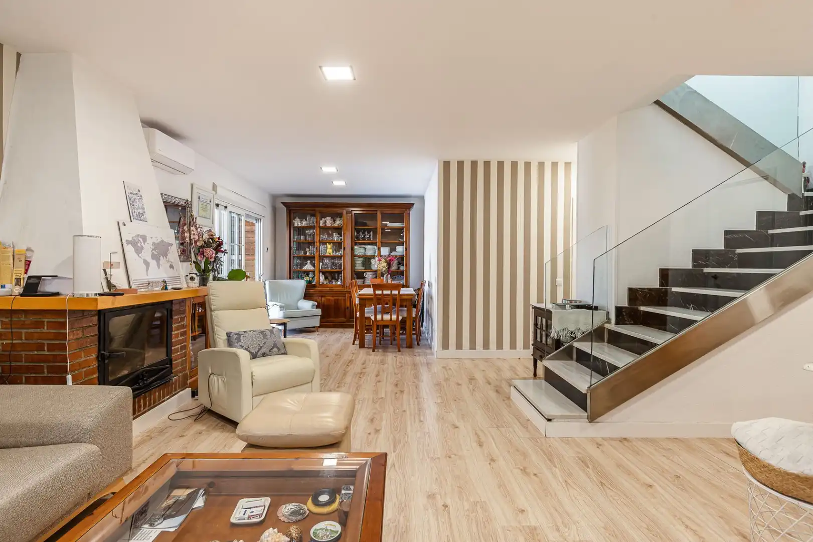 Sala d'estar de Casa o xalet en venda en Nuevo Baztán amb Aire condicionat, Calefacció i Jardí privat