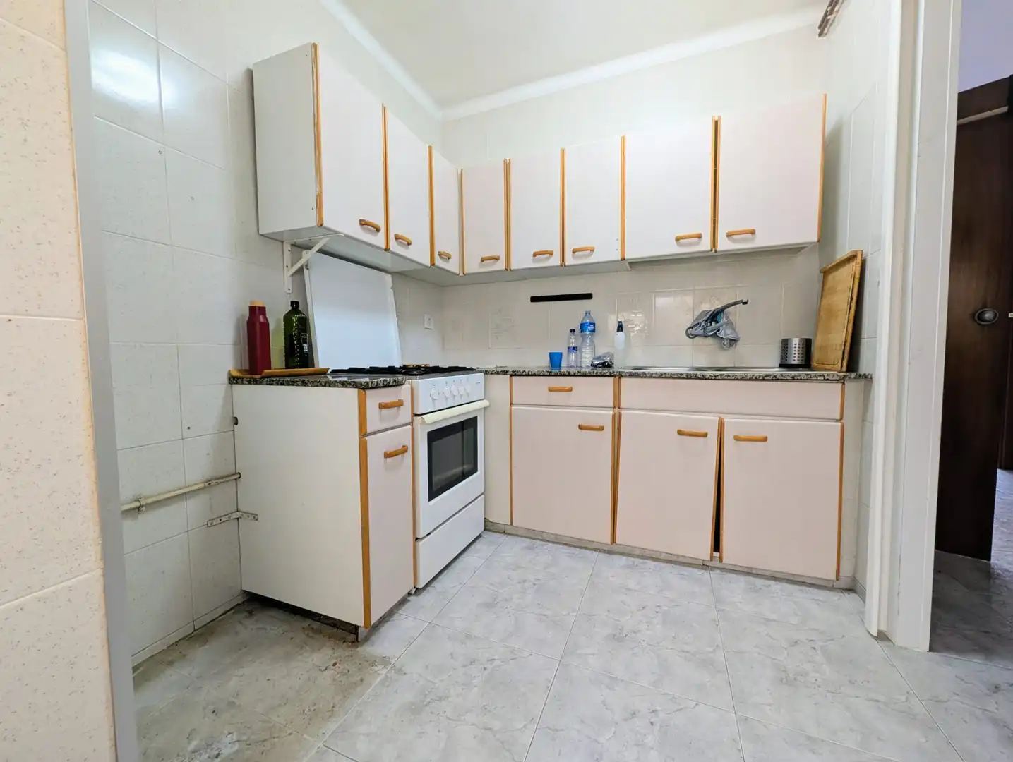 Cuina de Pis en venda en Badalona amb Calefacció, Balcó i Alarma