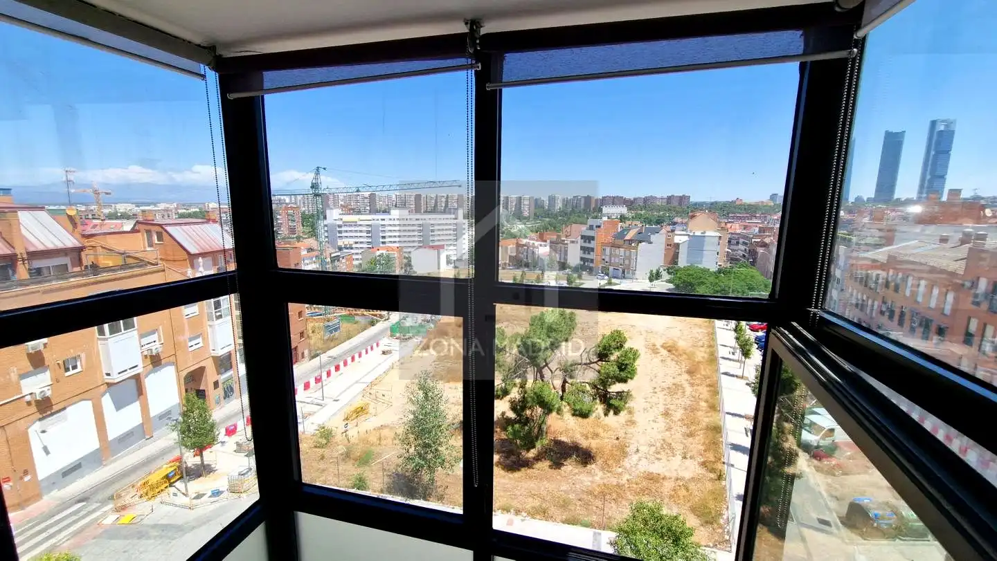 Habitación de Piso de alquiler en Madrid con Aire acondicionado y Amueblado
