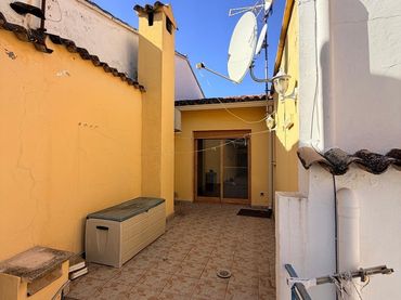 Casa rústica amb balcó en venda a Salem