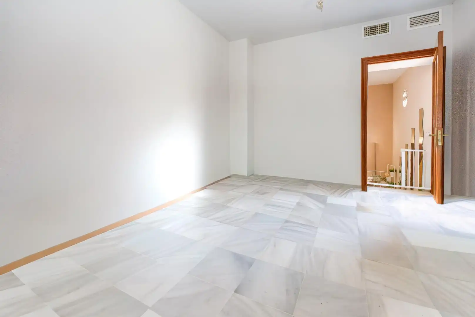 Houses for sale in Espartinas  with Air Conditioner, Heating and Private garden