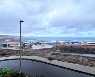 Vista exterior de Casa adosada en venda en Telde amb Balcó