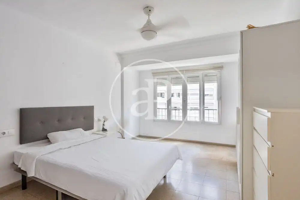 Piso con terraza en venta en Av. del Primat Reig, imagen 3