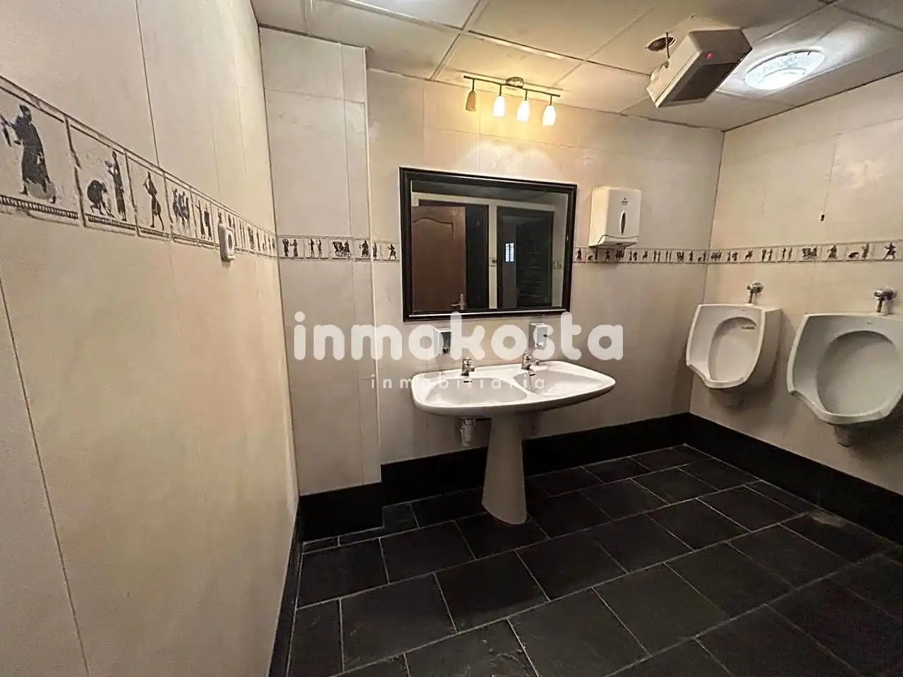 Bathroom of Commercial properties for sale in Villajoyosa / La Vila Joiosa  with Air Conditioner