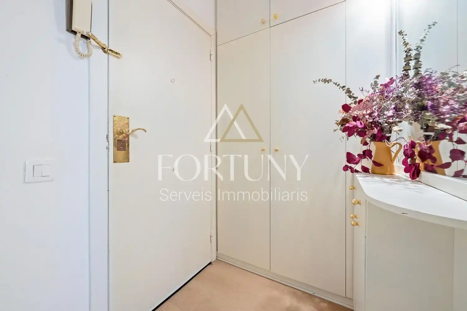 Appartamento con terrazza in vendita a del Morell 11, imagen 2