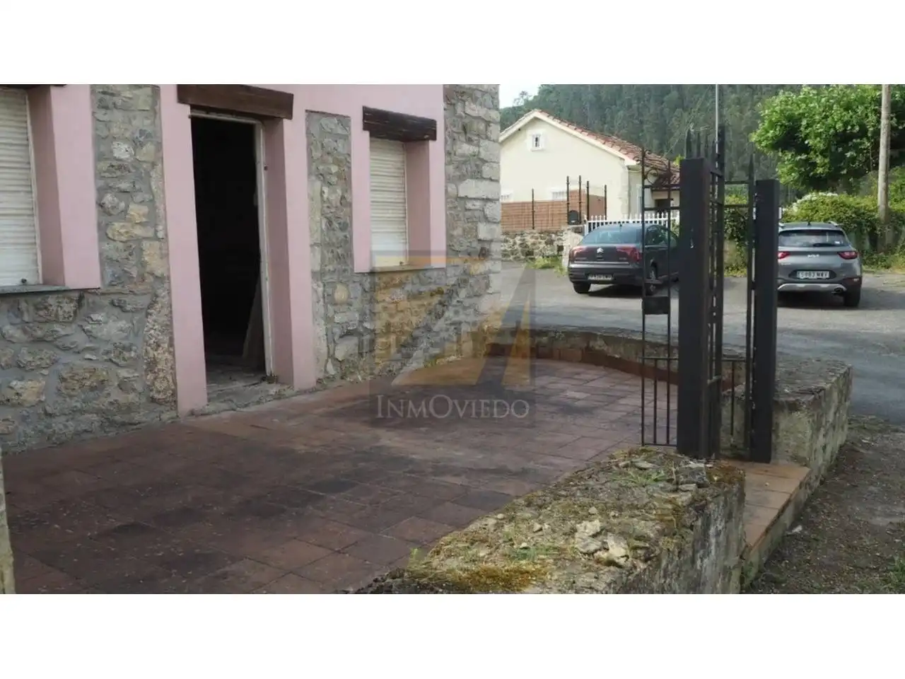 Aparcament de Casa o xalet en venda en Oviedo  amb Terrassa