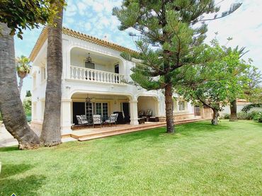 Villa avec balcon à vendre à Orihuela Costa