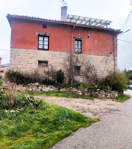 Casa-chalet en Venta en Revillarruz