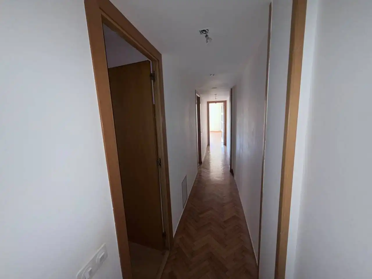 Piso en venta en Terrassa con Parquet y Balcón