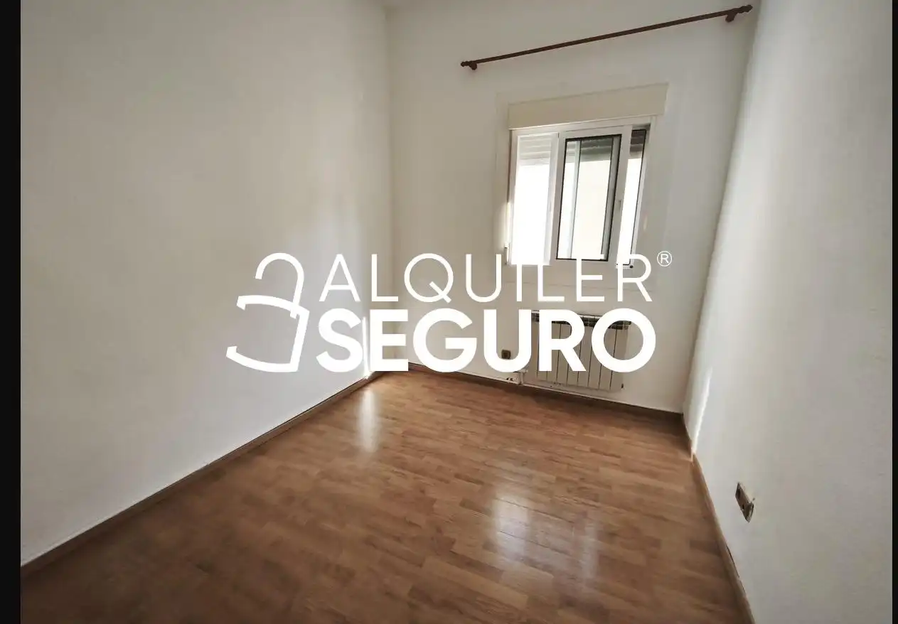 Schlafzimmer von Wohnung zur Miete in Zaragoza