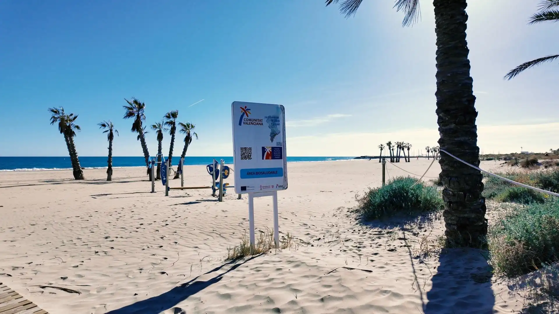 Exterior view of Flat for rent in Canet d'En Berenguer  with Air Conditioner, Heating and Terrace