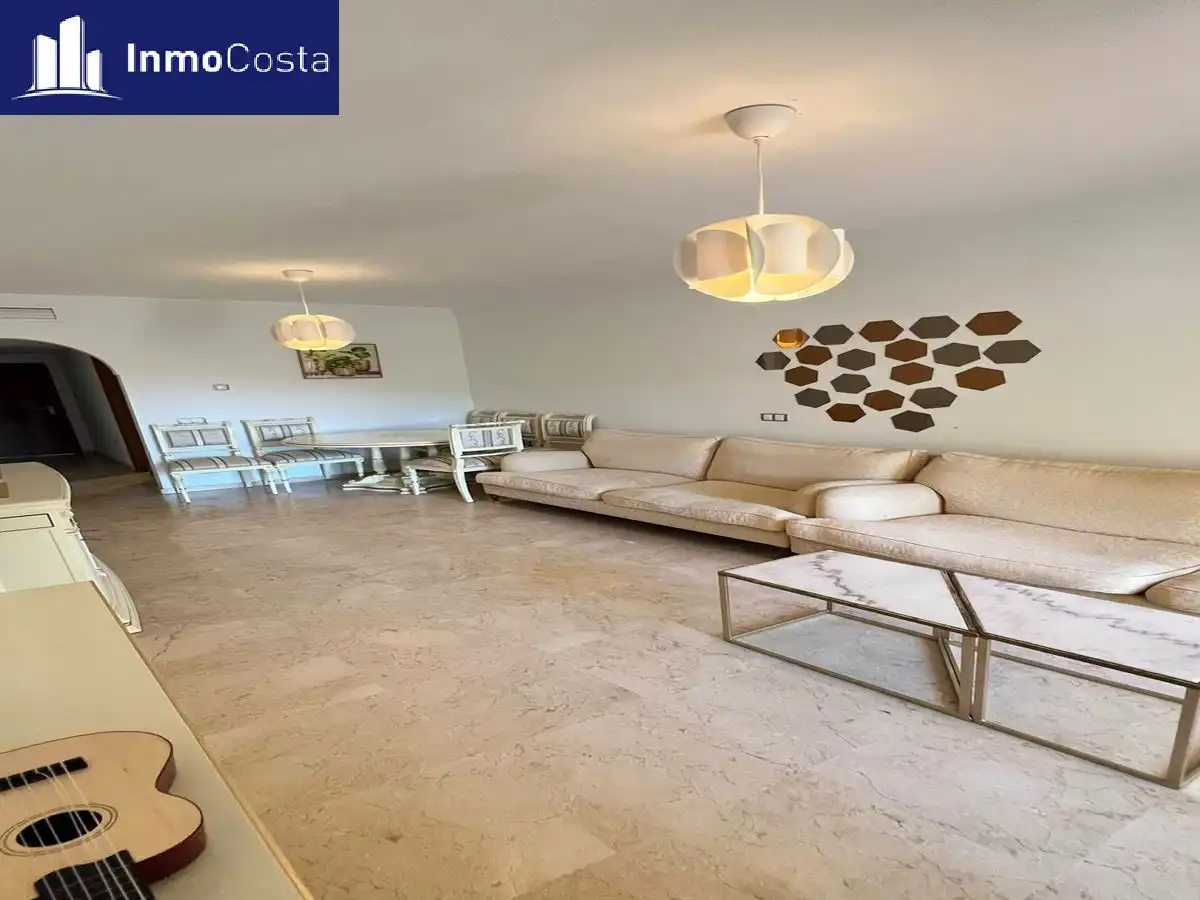 Sala d'estar de Pis en venda en La Línea de la Concepción