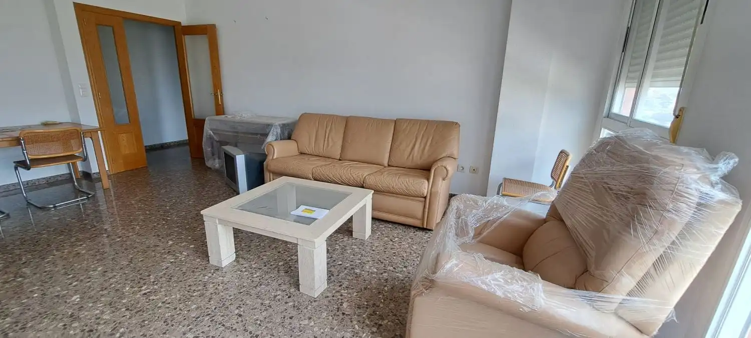 Sala d'estar de Pis en venda en Castellón de la Plana / Castelló de la Plana amb Aire condicionat, Traster i Balcó