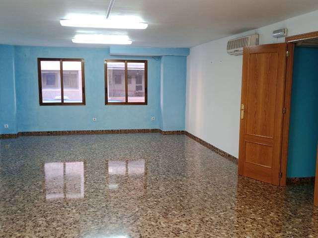 Local comercial en Venta en Carrer de Pablo Iglesias, 3 en Zona Avenida del Mar