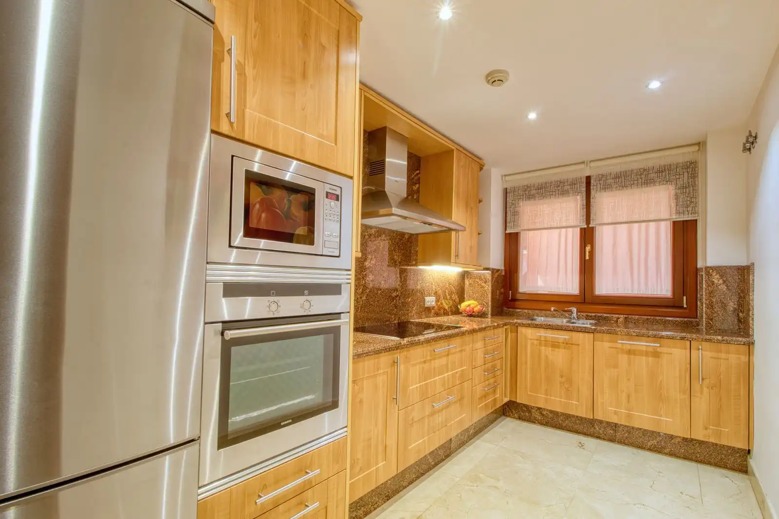 Apartament amb piscina en venda a Calle Océano Ártico 3, imagen 12