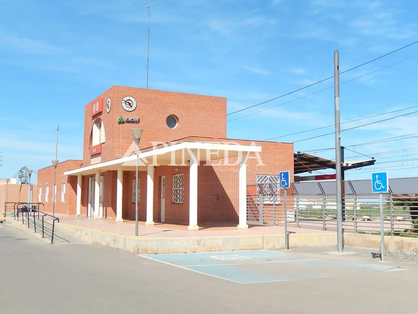 Local comercial en alquiler en Avenida de Alfinach, imagen 3