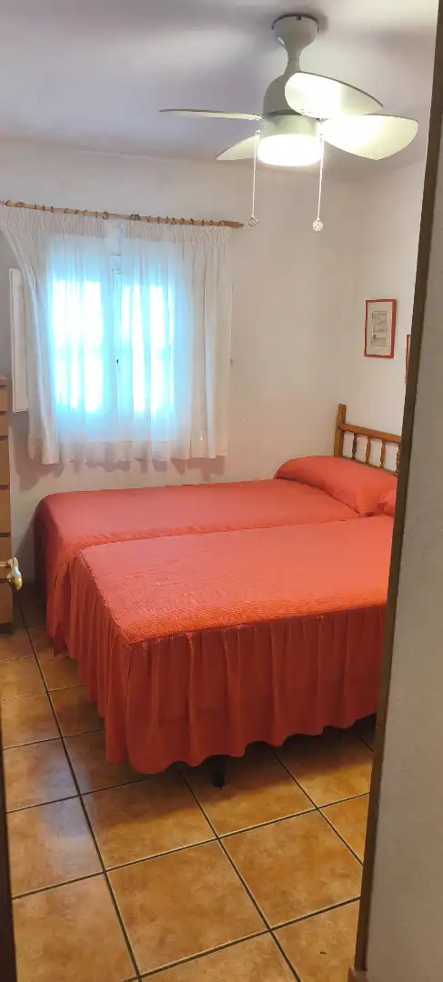 Dormitori de Casa o xalet en venda en Cadrete amb Aire condicionat, Jardí privat i Terrassa