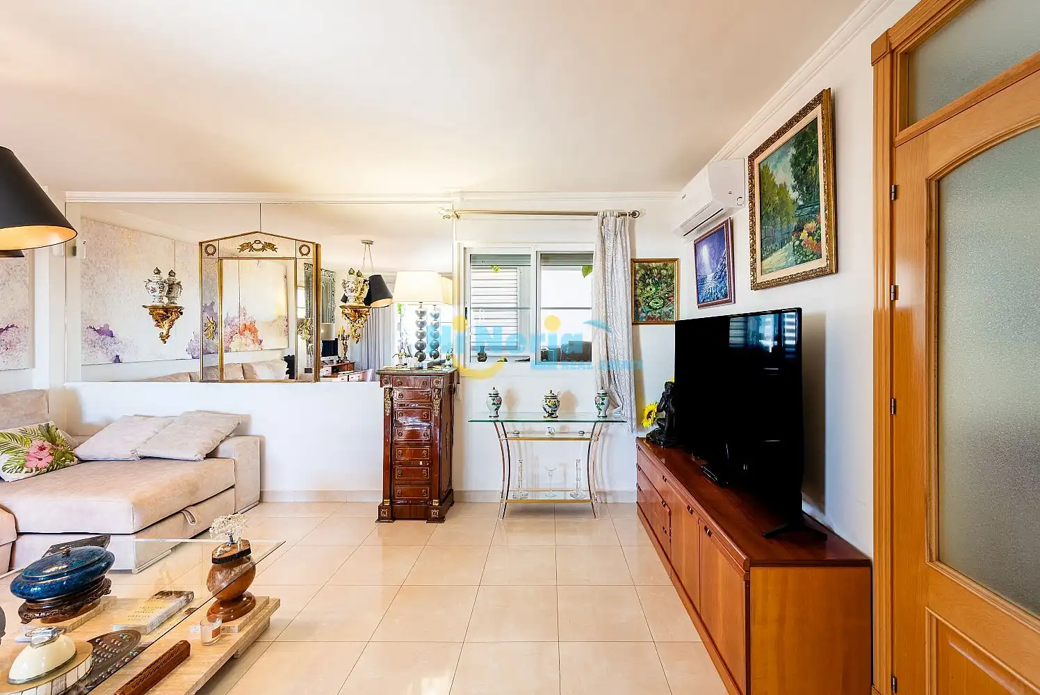 Sala d'estar de Àtic en venda en Vélez-Málaga amb Aire condicionat, Calefacció i Jardí privat