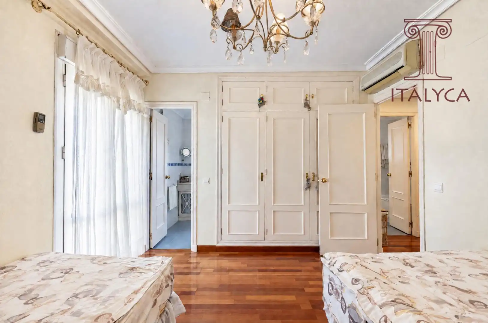 Casa aparellada amb terrassa en venda a Avenida Avenida Clara Campoamor, imagen 13