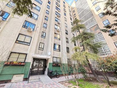 Exterior view of Flat for sale in  Madrid Capital  with Terrace