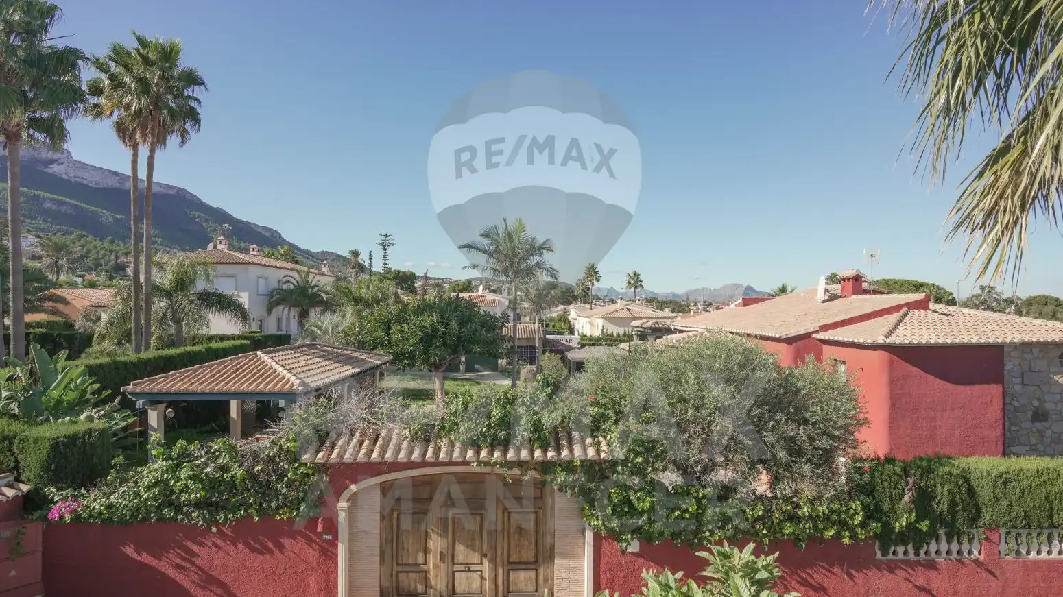 Vista exterior de Casa o chalet en venta en Dénia con Jardín privado, Terraza y Piscina
