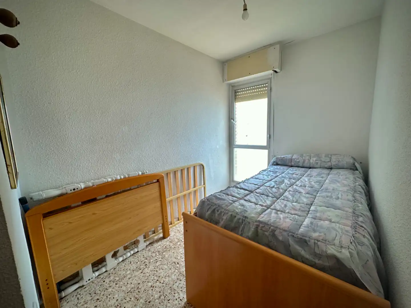 Dormitori de Pis de lloguer en Torrevieja amb Terrassa, Moblat i Forn