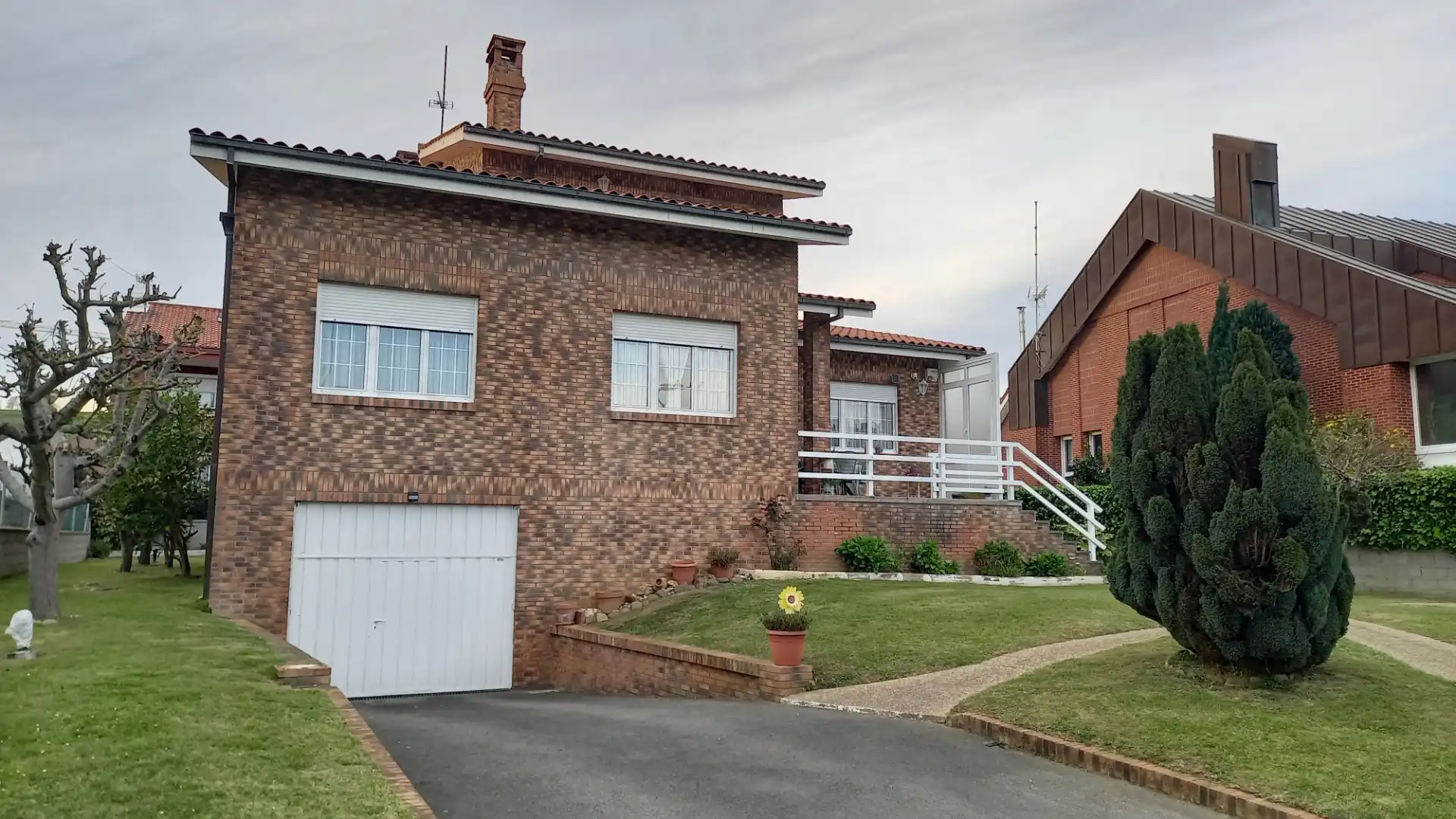 Exterior view of Houses for sale in Castrillón  with Heating, Private garden and Parquet flooring