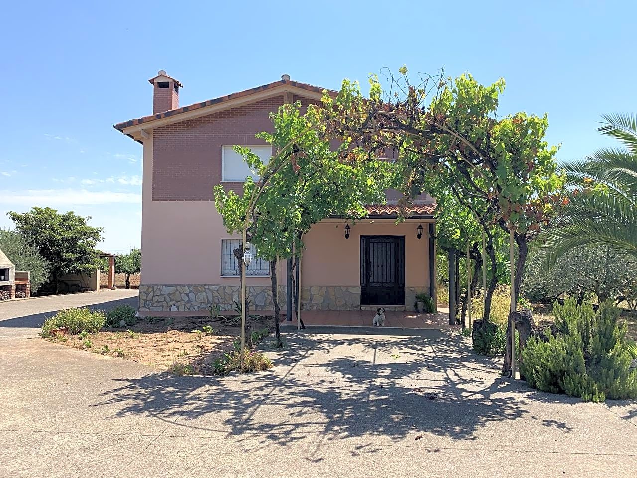 Vista exterior de Casa o xalet en venda en  Logroño amb Calefacció, Parquet i Terrassa