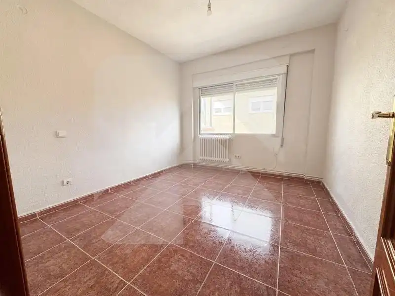 Bedroom of Flat for sale in Valdemoro  with Heating, Terrace and Alarm