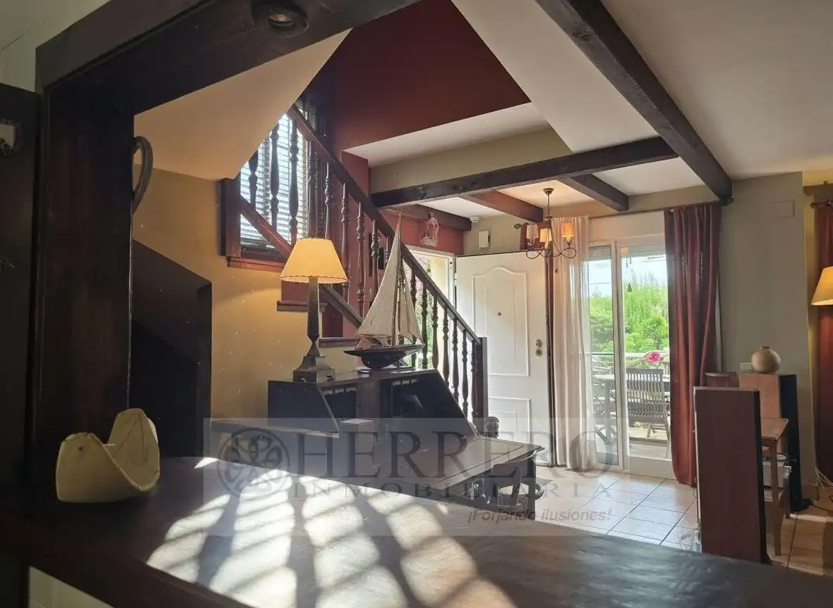 Casa adosada en venta en Gandia con Aire acondicionado, Calefacción y Jardín privado