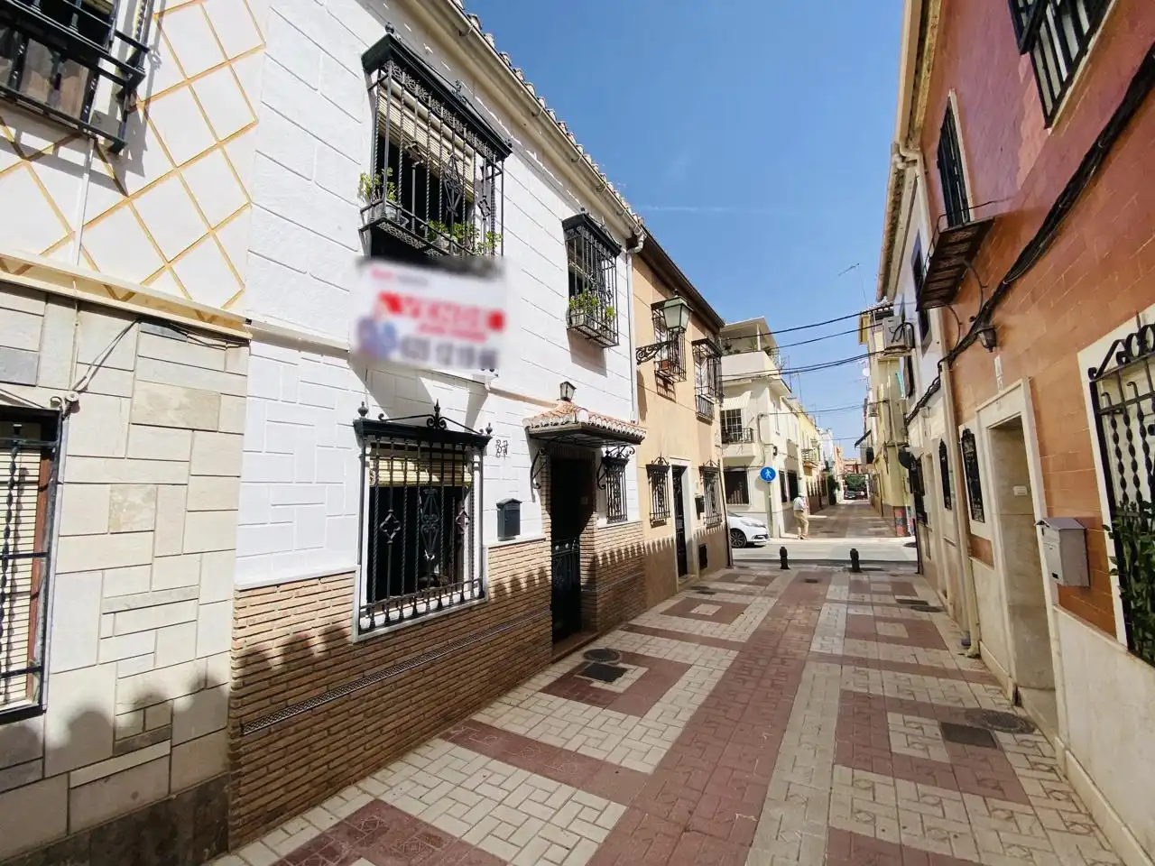 Vista exterior de Casa adosada en venda en Granada amb Aire condicionat i Terrassa
