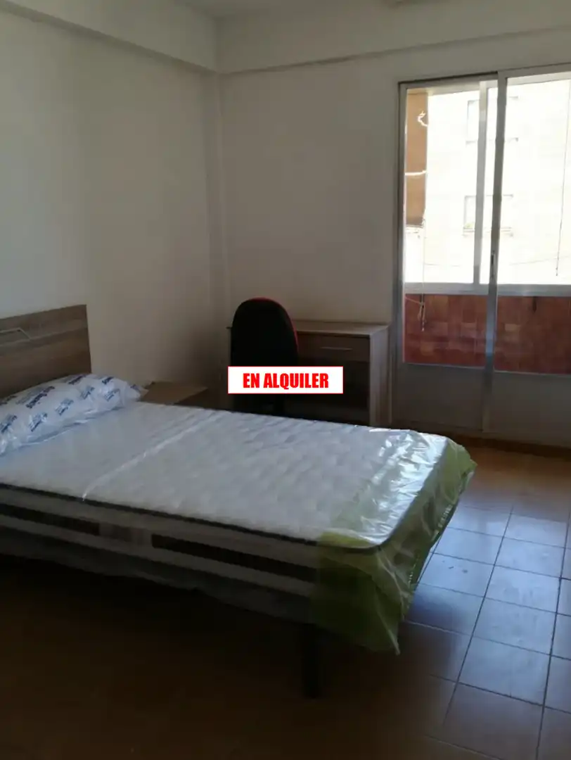 Schlafzimmer von Wohnung zur Miete in Ciudad Real mit Heizung, Terrasse und Möbliert