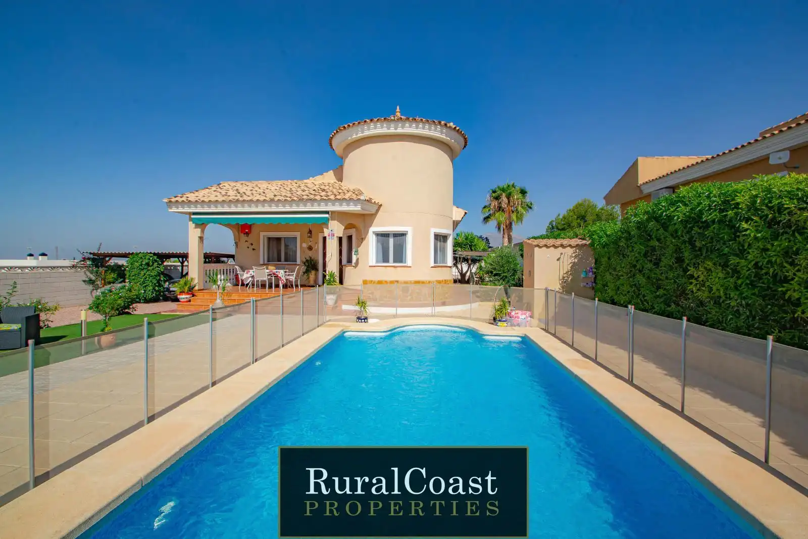 Vista exterior de Casa o chalet en venta en Busot con Calefacción, Terraza y Trastero