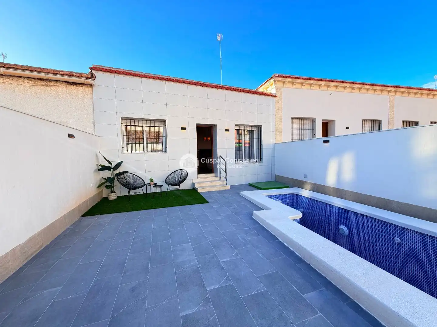 Außenansicht von Einfamilien-Reihenhaus zur Miete in San Javier mit Klimaanlage, Heizung und Privatgarten
