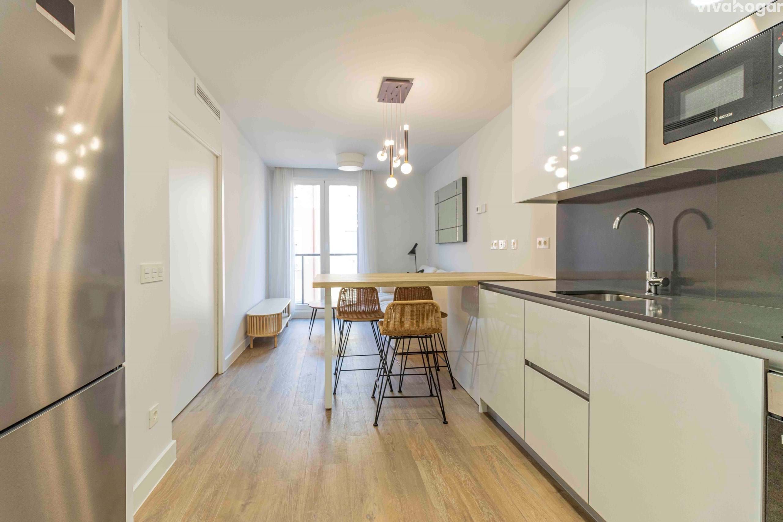 Kitchen of Flat for rent in  Madrid Capital  with Air Conditioner, Heating and Terrace