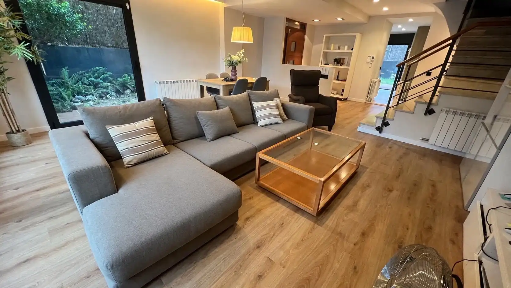 Sala d'estar de Casa o xalet en venda en Argentona amb Aire condicionat, Calefacció i Parquet