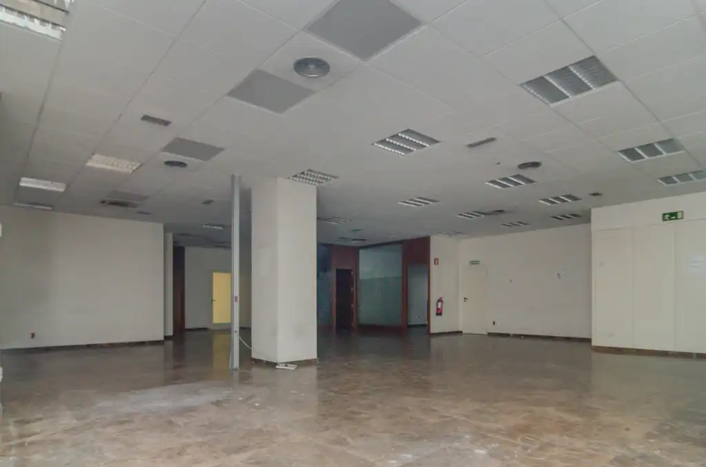 Local comercial de lloguer a C/ Santa María, imagen 3