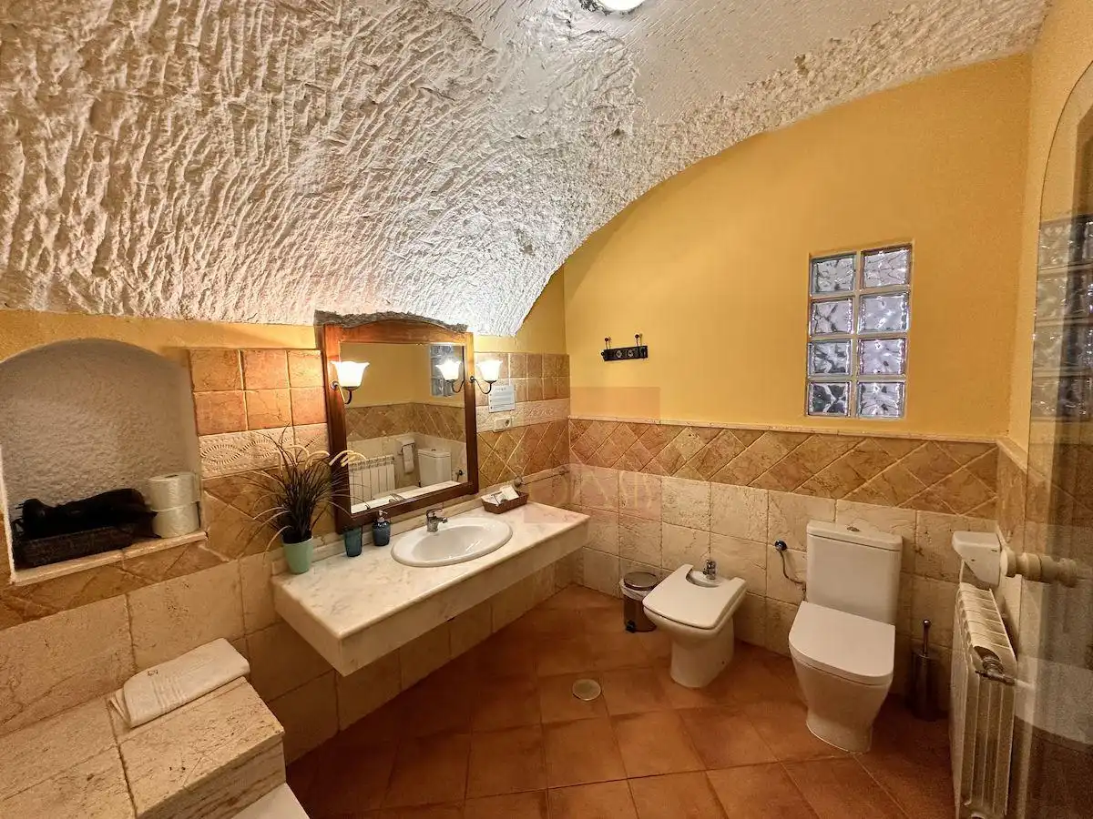 Baño de Finca rústica en venta en Benalúa, Granada