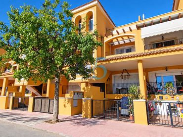 Piso con piscina en venta en Daya Nueva